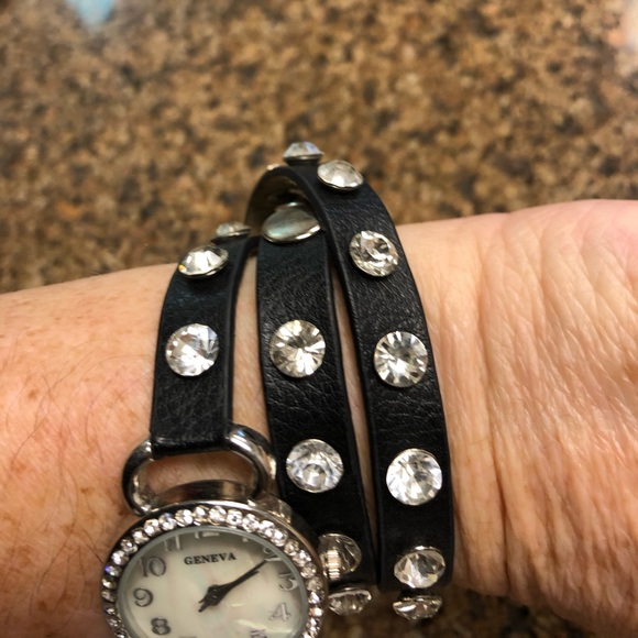 Wrap around black bracelet with lots of bling - Picture 11 of 12
